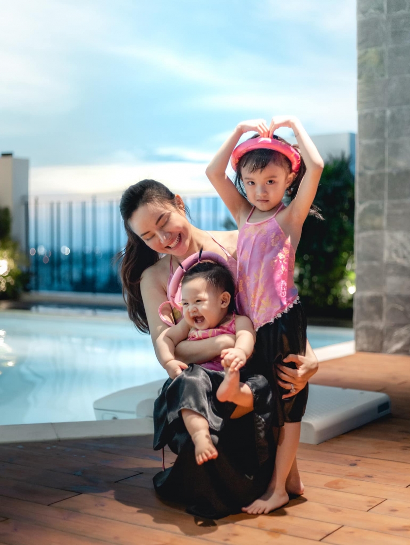 Vy Oanh không ngần ngại chia sẻ hình ảnh về các con Vy Oanh không ngần ngại chia sẻ hình ảnh về các con