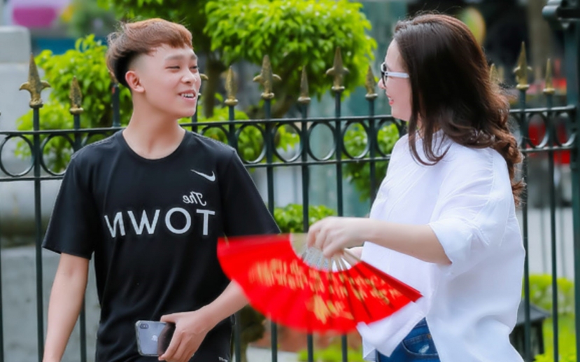 Thời gian qua, nhiều đồn thổi liên quan đến việc rạn nứt tình cảm giữa Hồ Văn Cường với Phi Nhung và gia đình cố nghệ sĩ Thời gian qua, nhiều đồn thổi liên quan đến việc rạn nứt tình cảm giữa Hồ Văn Cường với Phi Nhung và gia đình cố nghệ sĩ