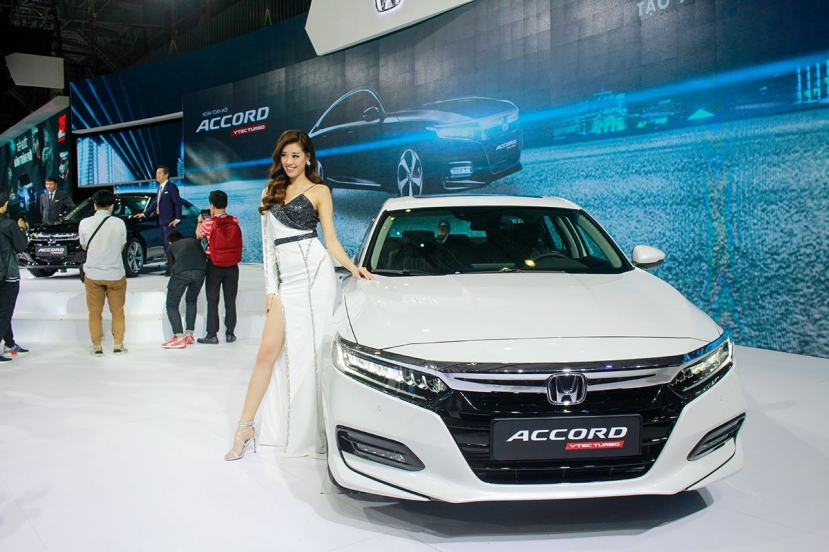 Sedan cỡ D Honda Accord phiên bản năm 2020 đang được giảm giá đến 270 triệu đồng Sedan cỡ D Honda Accord phiên bản năm 2020 đang được giảm giá đến 270 triệu đồng