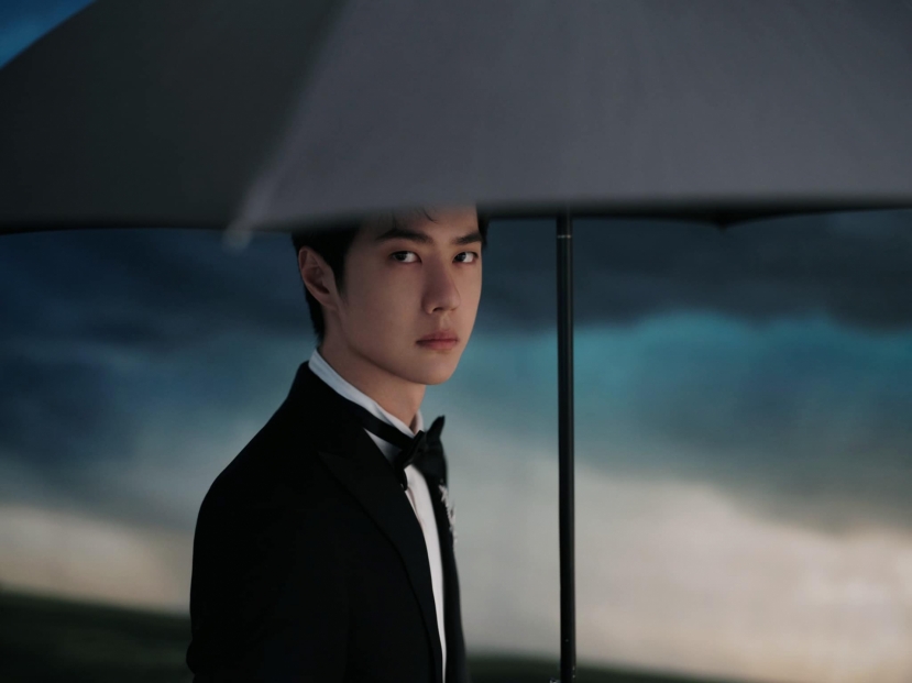 Vương Nhất Bác diện bộ suit lịch lãm đến từ thương hiệu Brioni Vương Nhất Bác diện bộ suit lịch lãm đến từ thương hiệu Brioni