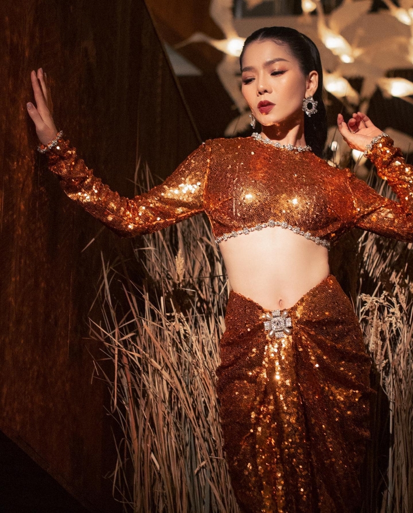 Bước sang tuổi 40, Lệ Quyên vẫn giữ vững danh xưng 'bà hoàng' của showbiz Việt nhờ sở hữu nhan sắc không tuổi và sự nghiệp đồ sộ Bước sang tuổi 40, Lệ Quyên vẫn giữ vững danh xưng 'bà hoàng' của showbiz Việt nhờ sở hữu nhan sắc không tuổi và sự nghiệp đồ sộ