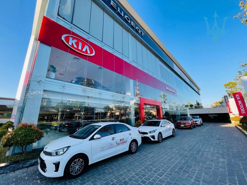 Kia và các hãng điều chỉnh giá bán ôtô sau tháng cô hồn Kia và các hãng điều chỉnh giá bán ôtô sau tháng cô hồn