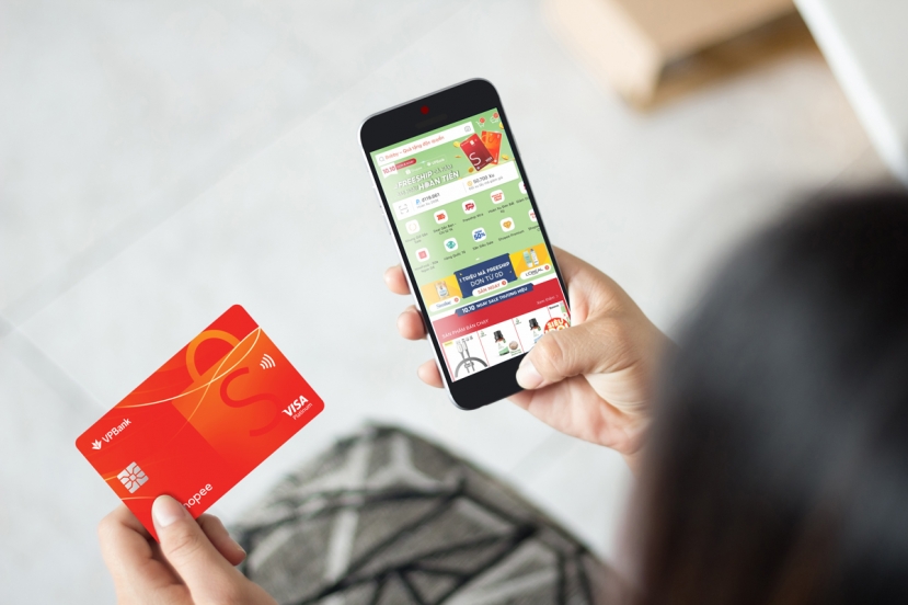 Người dùng đến với thời hoàng kim của mua sắm online. Người dùng đến với thời hoàng kim của mua sắm online.