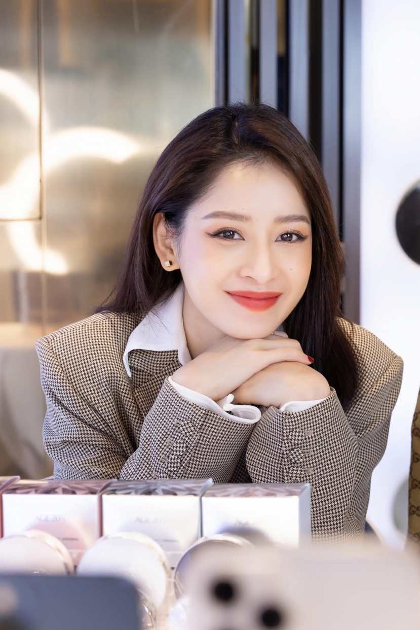 Dù vướng nhiều ồn ào, nhưng những thành công của Chi Pu là điều hiếm ai có thể phủ nhận Dù vướng nhiều ồn ào, nhưng những thành công của Chi Pu là điều hiếm ai có thể phủ nhận
