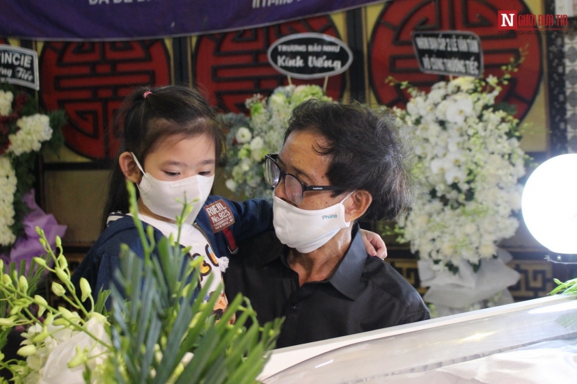 Mai Phương ra đi để lại nỗi đau khôn nguôi cho người ở lại, trong đó có con gái nhỏ tên Lavie Mai Phương ra đi để lại nỗi đau khôn nguôi cho người ở lại, trong đó có con gái nhỏ tên Lavie