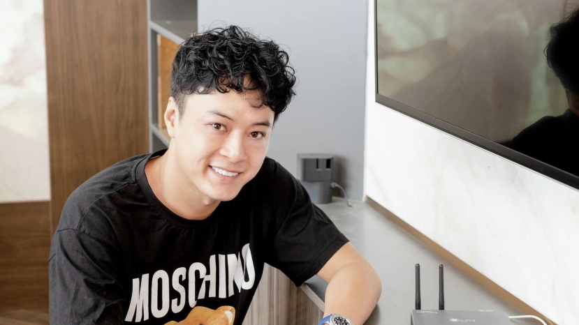 Hồng đăng vẫn chưa thể đóng phim trở lại. Ảnh: Internet Hồng đăng vẫn chưa thể đóng phim trở lại. Ảnh: Internet