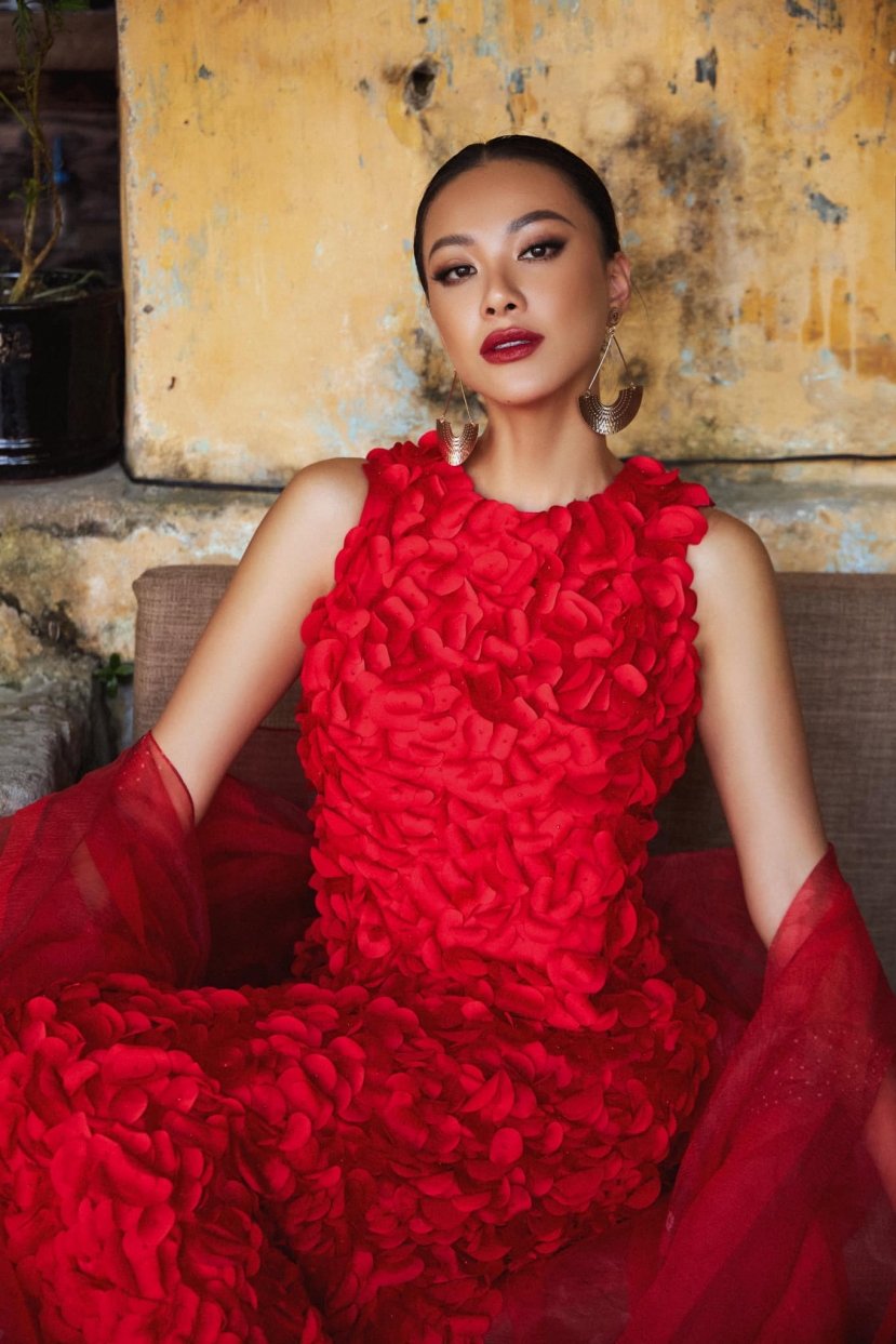 Nhưng vẫn bỏ ngoài tai để chứng minh sức hút của mình Nhưng vẫn bỏ ngoài tai để chứng minh sức hút của mình
