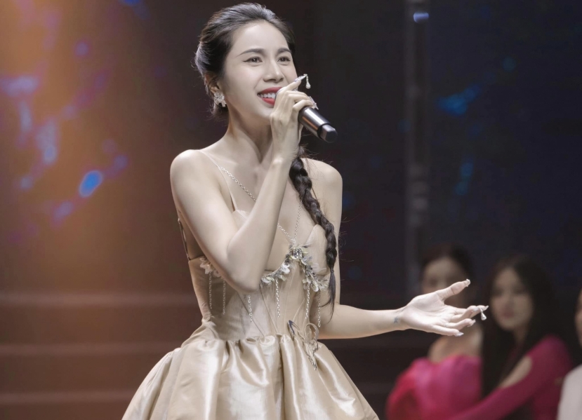Bị lôi vào ồn ào từ thiện là 'vết bùn nhơ' chưa từng có trong sự nghiệp của Thủy Tiên Bị lôi vào ồn ào từ thiện là 'vết bùn nhơ' chưa từng có trong sự nghiệp của Thủy Tiên