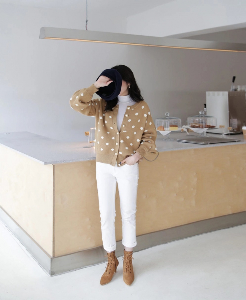 Cardigan mỏng, dáng ngắn vừa đẹp xinh vừa 'nịnh' dáng Cardigan mỏng, dáng ngắn vừa đẹp xinh vừa 'nịnh' dáng