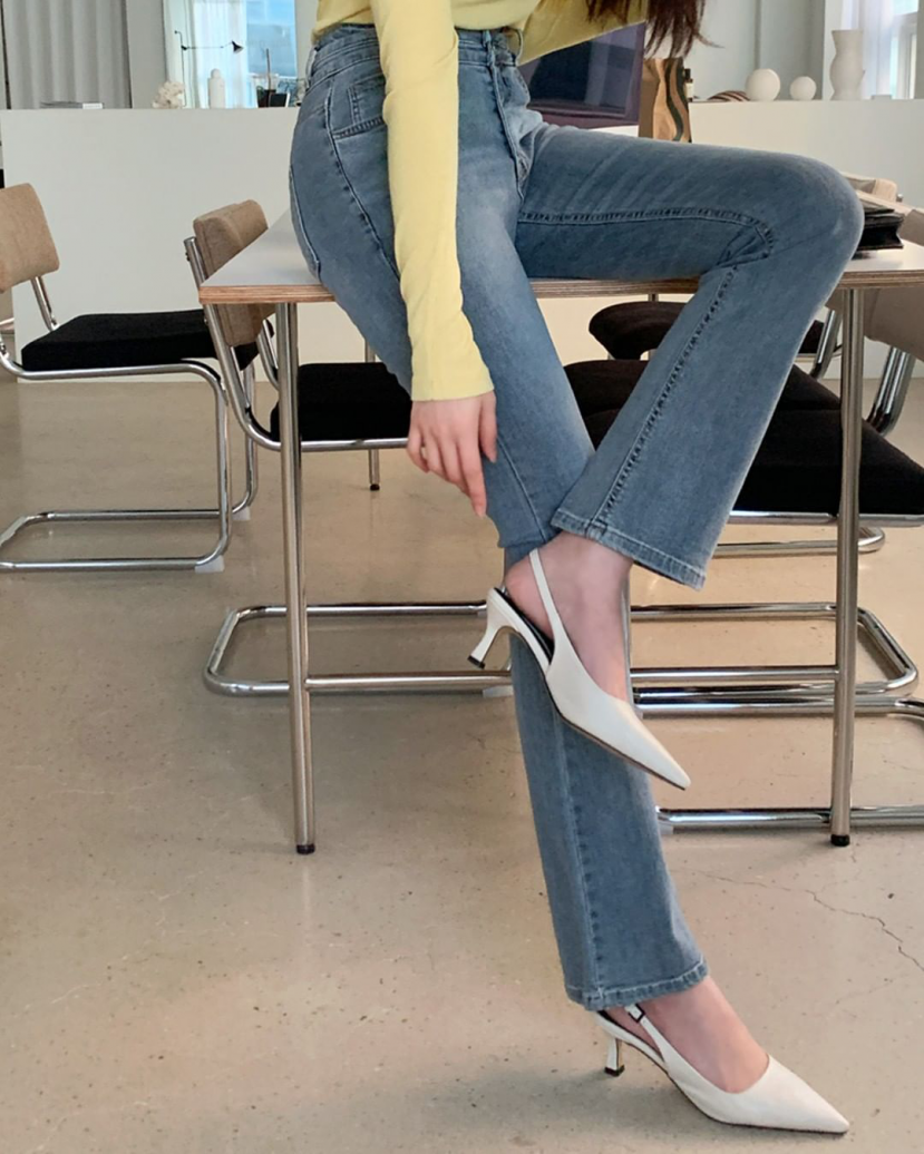 Kiểu slingback cao gót ngày càng được chị em công sở yêu thích Kiểu slingback cao gót ngày càng được chị em công sở yêu thích