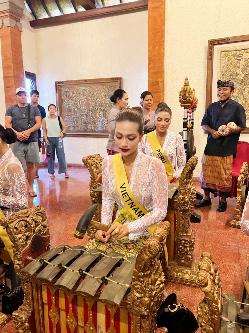 Thiên Ân xinh đẹp trong trang phục truyền thống của Bali. Ảnh: FBNV Thiên Ân xinh đẹp trong trang phục truyền thống của Bali. Ảnh: FBNV