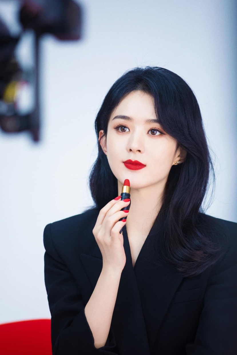Triệu Lệ Dĩnh tập trung cho phát triển sự nghiệp cá nhân hậu ly hôn Triệu Lệ Dĩnh tập trung cho phát triển sự nghiệp cá nhân hậu ly hôn