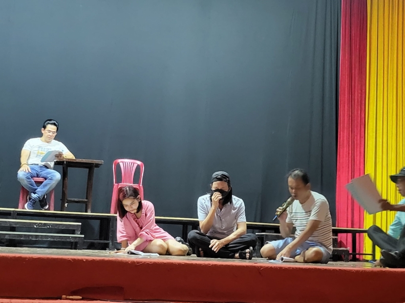 Hoài Linh tập luyện cho một vở kịch vào giữa năm nay, diện mạo tiều tụy, gầy nhom khiến ai nấy lo lắng Hoài Linh tập luyện cho một vở kịch vào giữa năm nay, diện mạo tiều tụy, gầy nhom khiến ai nấy lo lắng