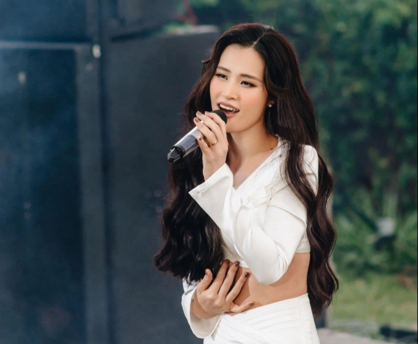 Netizen bàn tán xoay quanh chủ đề liệu Đông Nhi có xuất hiện trong hôn lễ lần 2 của Diệu Nhi - Anh Tú Netizen bàn tán xoay quanh chủ đề liệu Đông Nhi có xuất hiện trong hôn lễ lần 2 của Diệu Nhi - Anh Tú
