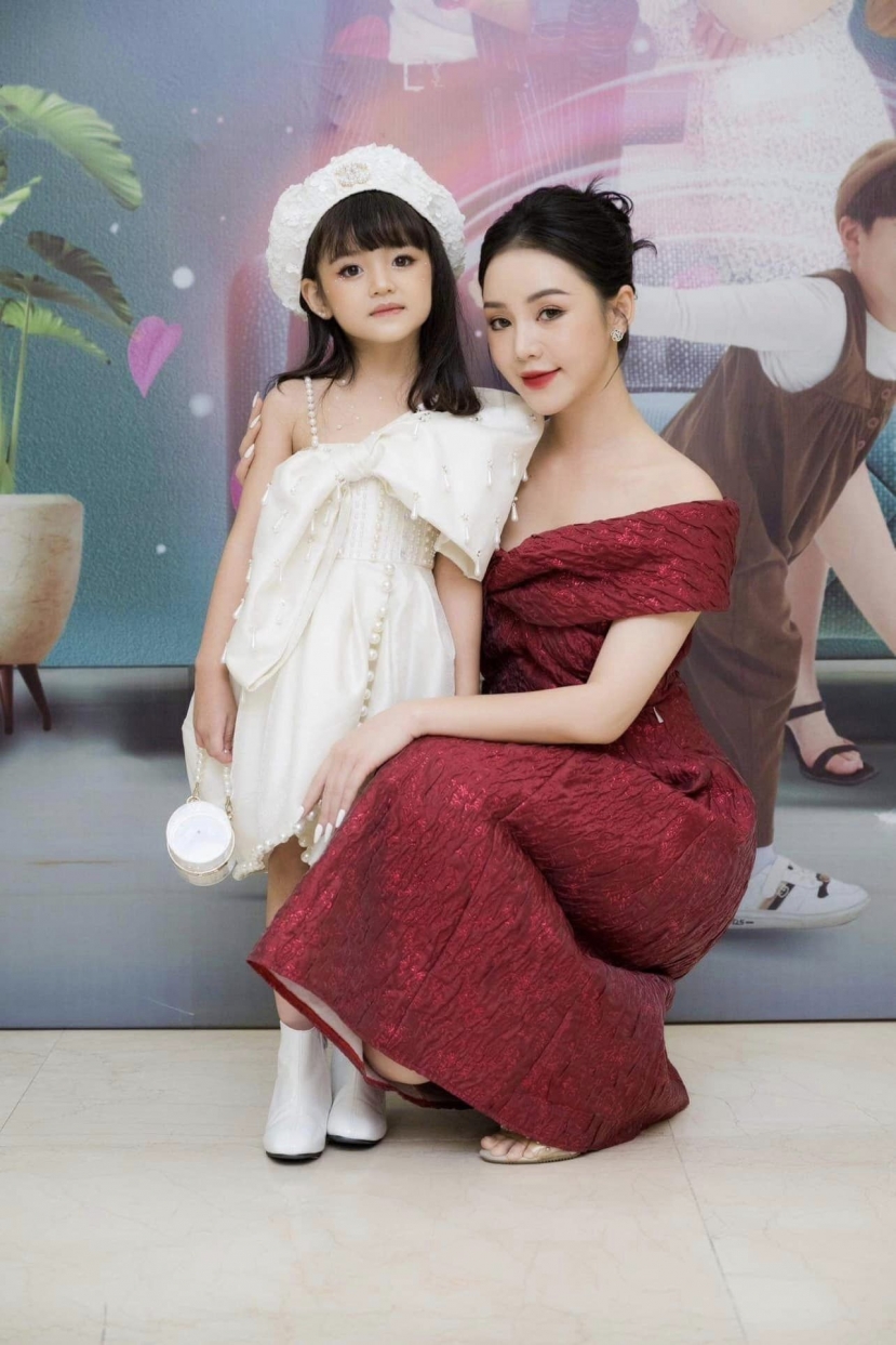 Cherry An Nhiên nhận được yêu mến của đông đảo công chúng khi tham gia vào dự án Đừng Làm Mẹ Cáu Cherry An Nhiên nhận được yêu mến của đông đảo công chúng khi tham gia vào dự án Đừng Làm Mẹ Cáu