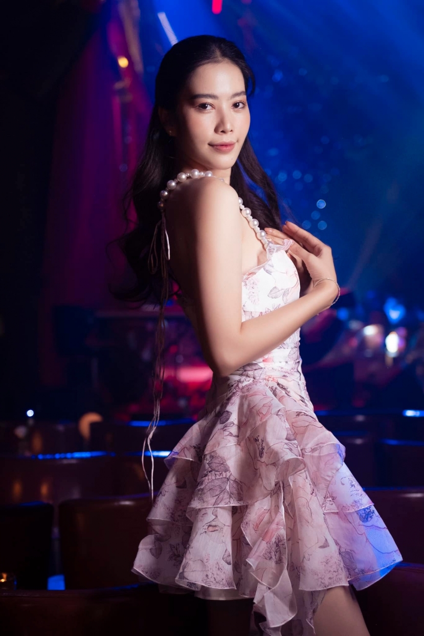 Nam Em từng công khai tuyên bố muốn lấy chồng như Bạch Công Khanh Nam Em từng công khai tuyên bố muốn lấy chồng như Bạch Công Khanh