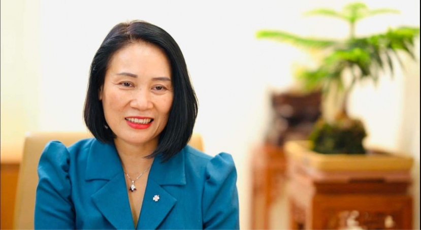 Tạ Bích Loan là 'bóng hồng quyền lực' của Đài truyền hình Việt Nam (VTV) khi đảm nhận nhiều chức danh quan trọng. Ảnh: FBNV Tạ Bích Loan là 'bóng hồng quyền lực' của Đài truyền hình Việt Nam (VTV) khi đảm nhận nhiều chức danh quan trọng. Ảnh: FBNV