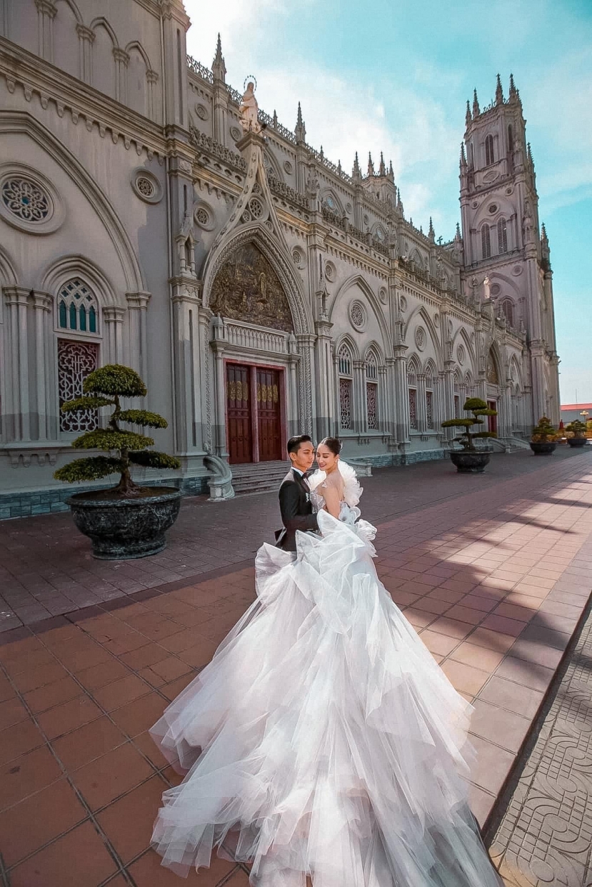 Khánh Thi - Phan Hiển từng trải qua nhiều sóng gió trước khi về chung một nhà, Khánh Thi - Phan Hiển từng trải qua nhiều sóng gió trước khi về chung một nhà,