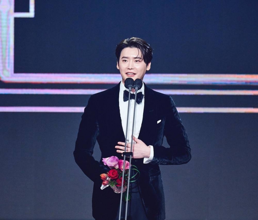 Lee Jong Suk tại MBC Drama Awards 2022 Lee Jong Suk tại MBC Drama Awards 2022