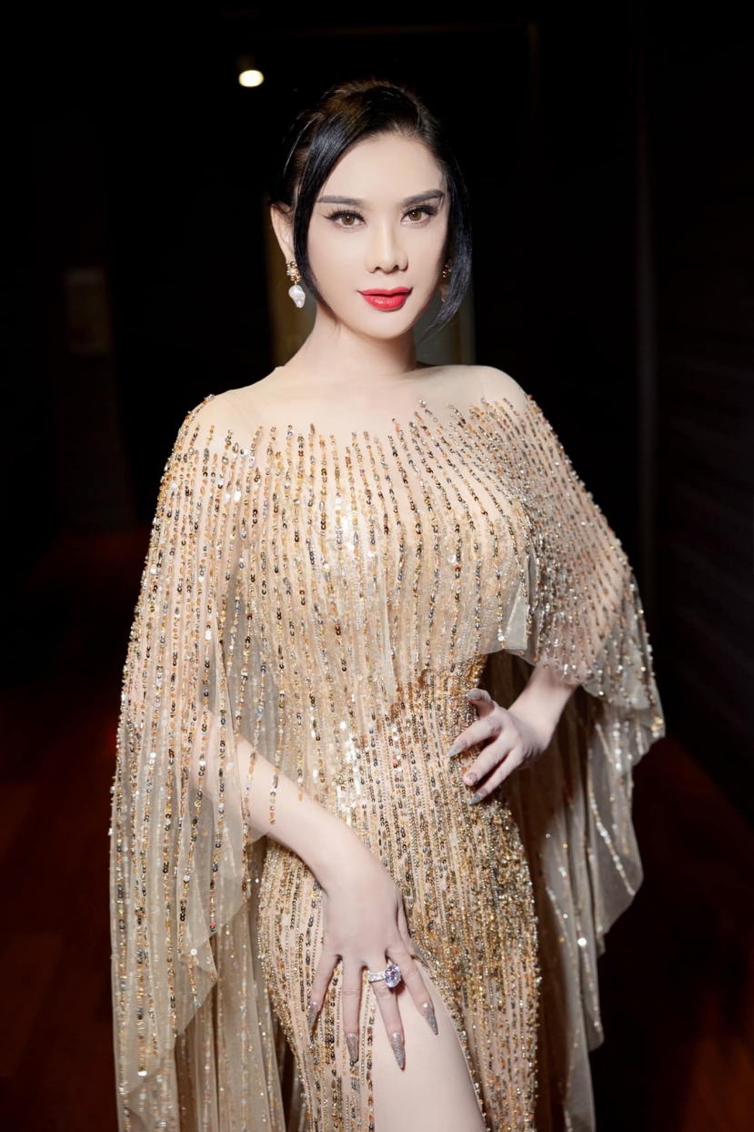 Nhìn lại những thứ Lâm Khánh Chi đánh đổi để có được visual hoàn hảo, khán giả càng thêm khâm phục Nhìn lại những thứ Lâm Khánh Chi đánh đổi để có được visual hoàn hảo, khán giả càng thêm khâm phục