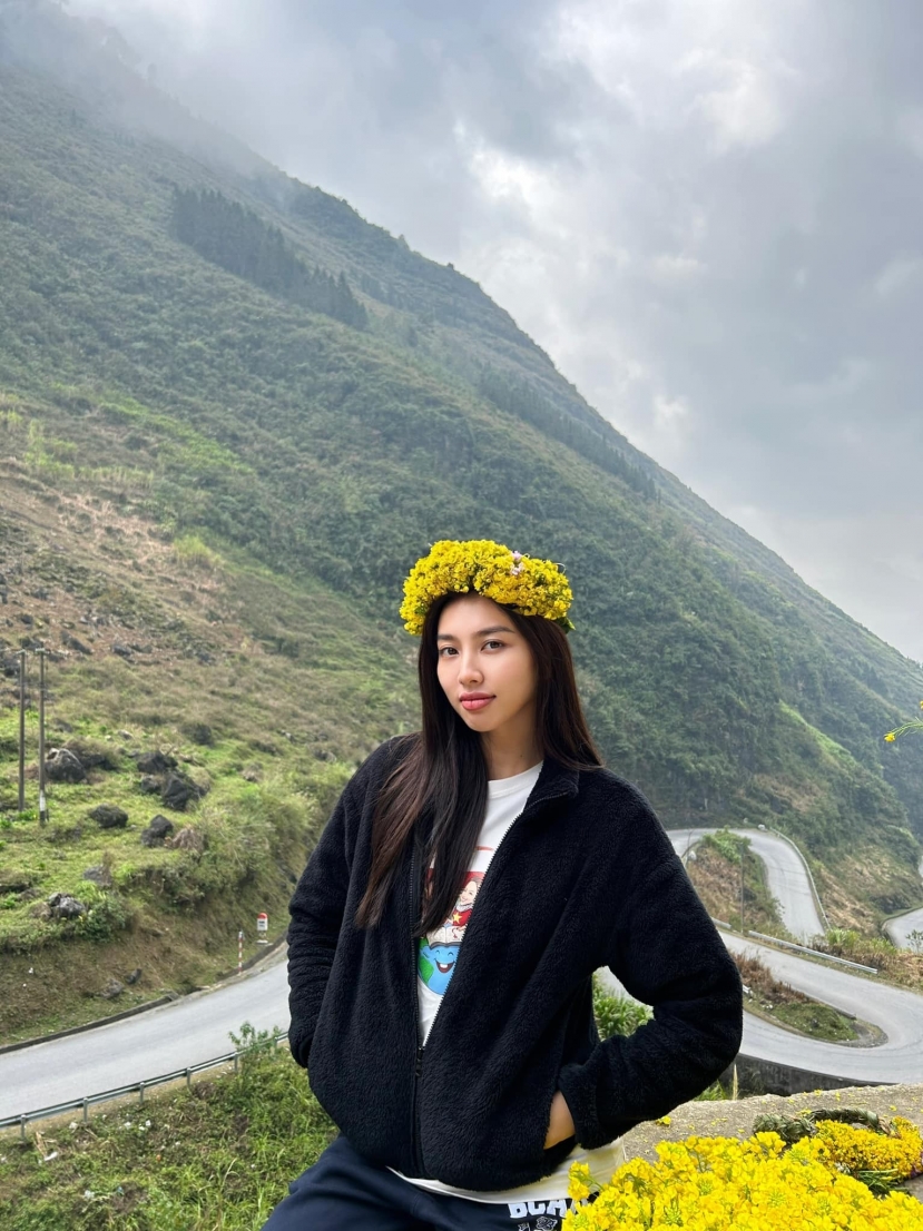 Thùy Tiên không ngại khó ngại khổ để lan tỏa tình yêu thương Thùy Tiên không ngại khó ngại khổ để lan tỏa tình yêu thương