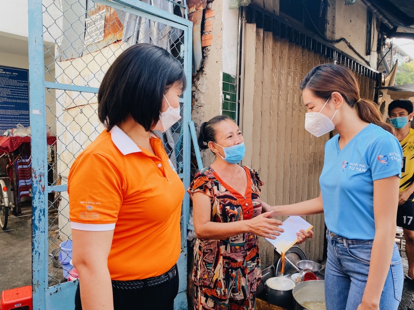 Thùy Tiên và hành trình nhân ái hậu kết thúc nhiệm kỳ Hoa hậu Hòa bình Quốc tế - Ảnh 1 Thùy Tiên và hành trình nhân ái hậu kết thúc nhiệm kỳ Hoa hậu Hòa bình Quốc tế - Ảnh 1