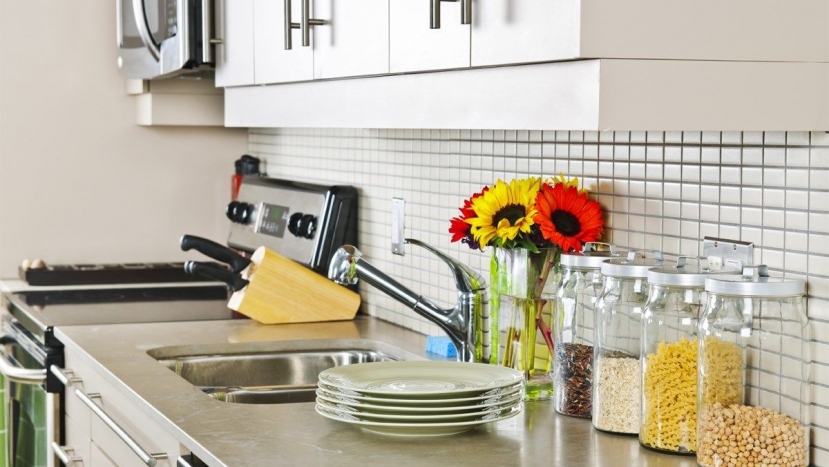 Nhà bếp sạch sẽ, nổi lửa thường xuyên Nhà bếp sạch sẽ, nổi lửa thường xuyên