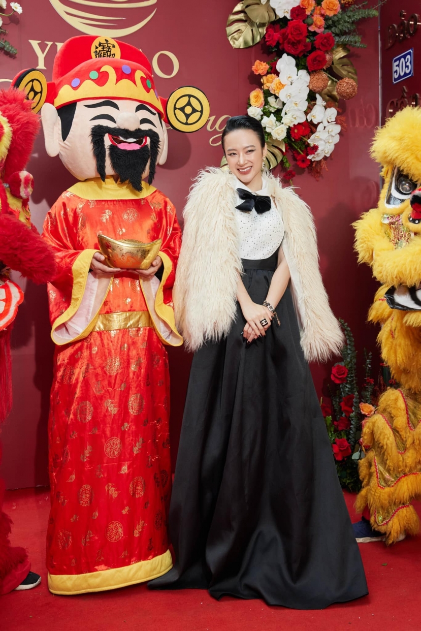 Angela Phương Trinh và những lần 'càn quét' thảm đỏ, danh xưng nữ hoàng không sai 1 ly - Ảnh 2 Angela Phương Trinh và những lần 'càn quét' thảm đỏ, danh xưng nữ hoàng không sai 1 ly - Ảnh 2
