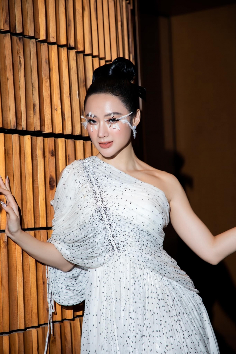 Angela Phương Trinh xuất hiện tại sự kiện Ngôi Sao Của Năm 2022 Angela Phương Trinh xuất hiện tại sự kiện Ngôi Sao Của Năm 2022