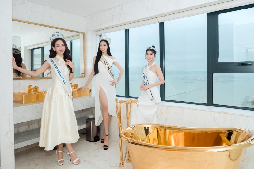 Mỗi người một vẻ mười phân vẹn mười Mỗi người một vẻ mười phân vẹn mười