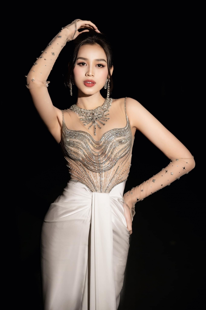 Đỗ Thị Hà 'bỏ túi' nhiều thành tích khủng Đỗ Thị Hà 'bỏ túi' nhiều thành tích khủng