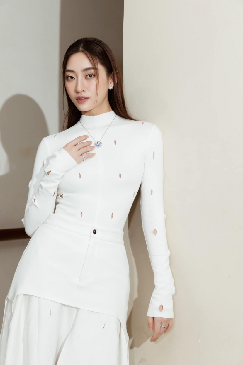 Lương Thuỳ Linh là nàng hậu hiếm hoi vẫn giữ được sức nóng kể từ khi đăng quang đến nay Lương Thuỳ Linh là nàng hậu hiếm hoi vẫn giữ được sức nóng kể từ khi đăng quang đến nay