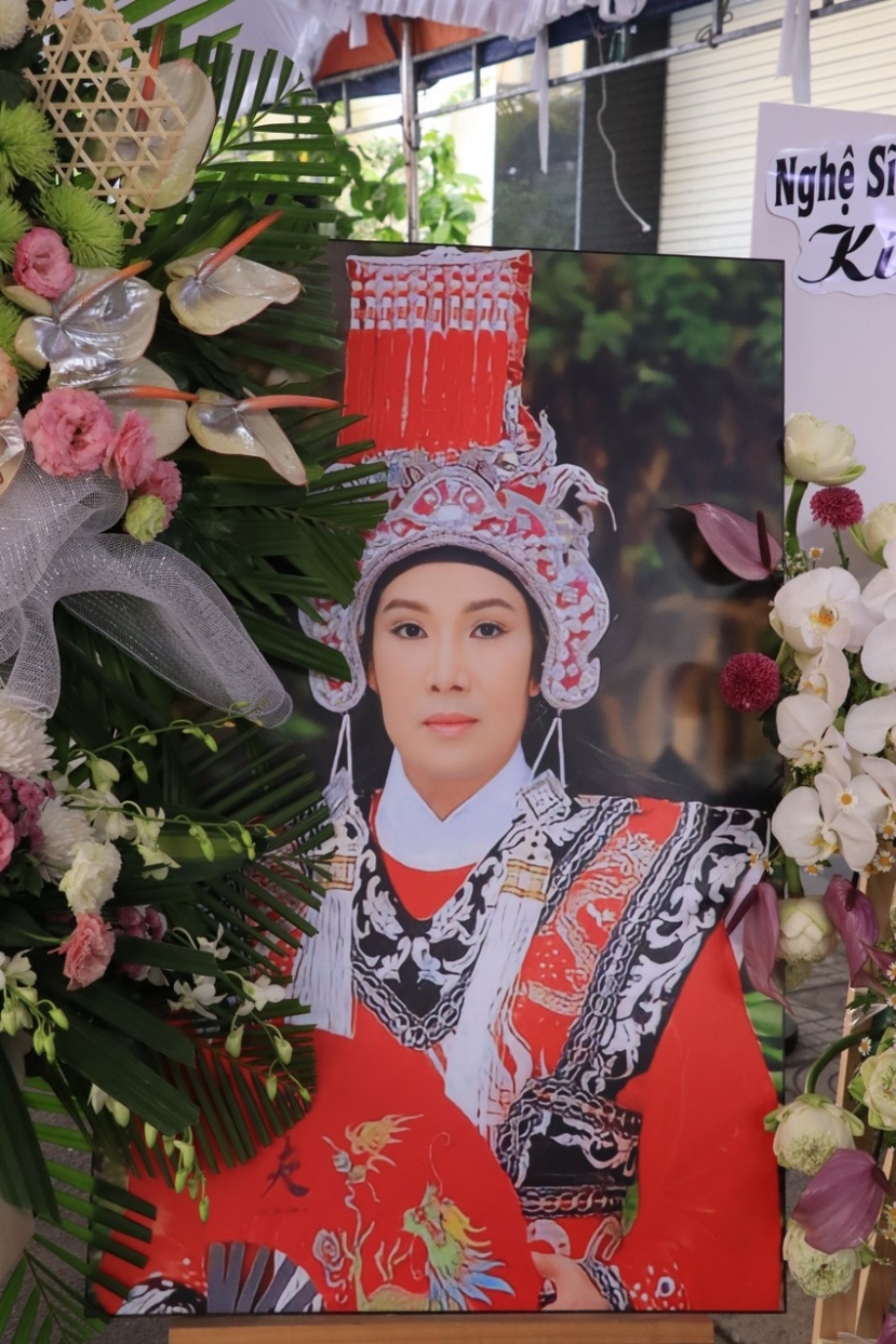 NS Vũ Linh tạ thế để lại tiếc thương vô hạn đối với làng giải trí cũng như công chúng NS Vũ Linh tạ thế để lại tiếc thương vô hạn đối với làng giải trí cũng như công chúng