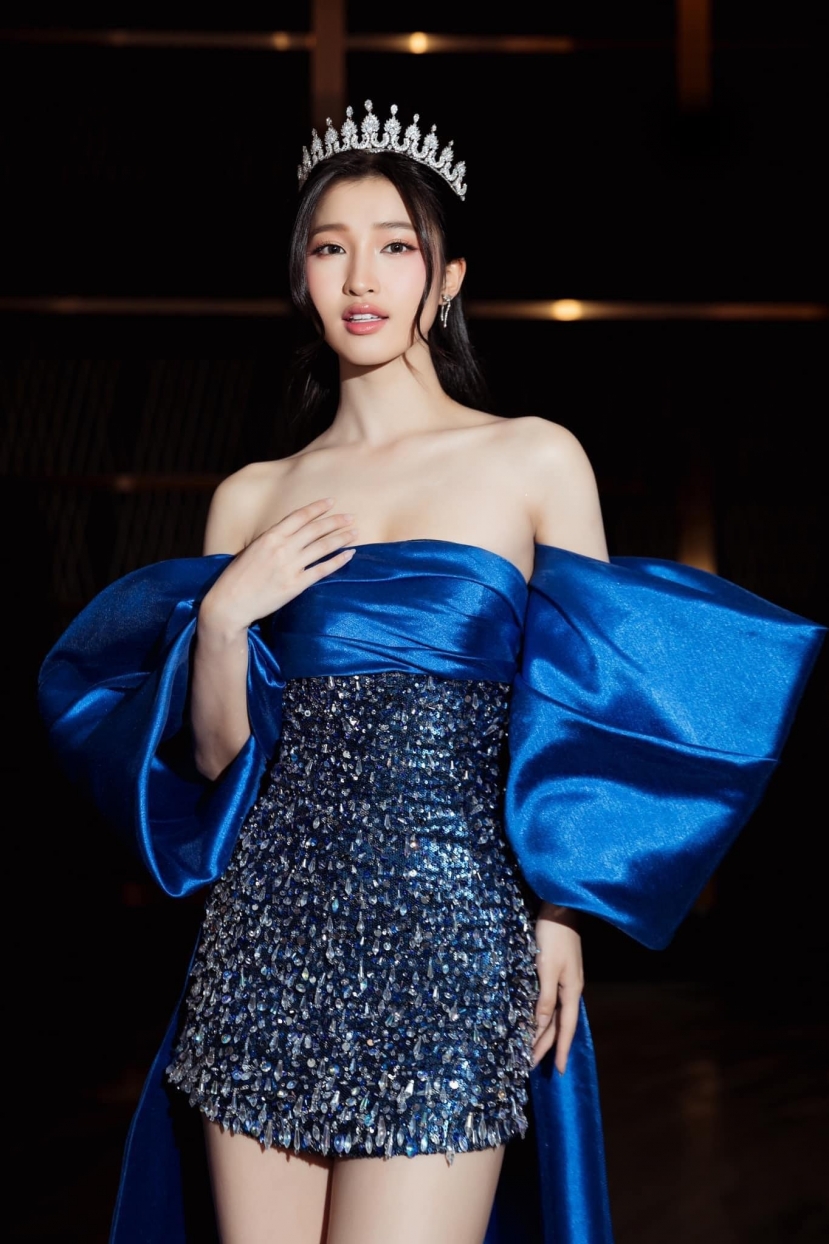 Phương Nhi vẫn chứng minh sức hút trong làng mốt nhờ nhan sắc xinh đẹp Phương Nhi vẫn chứng minh sức hút trong làng mốt nhờ nhan sắc xinh đẹp