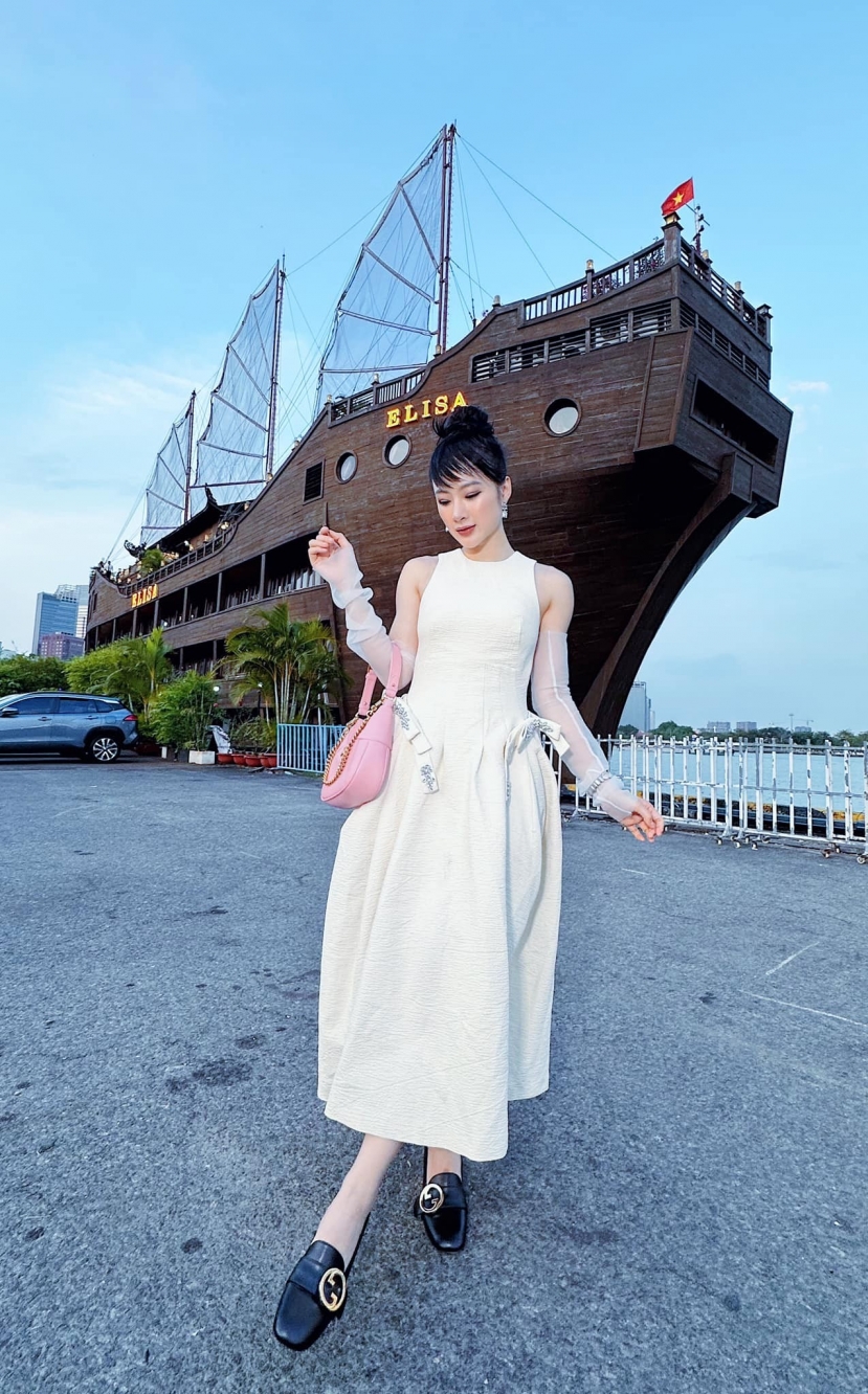 Angela Phương Trinh xuất hiện tại một sự kiện với diện mạo sang trọng Angela Phương Trinh xuất hiện tại một sự kiện với diện mạo sang trọng