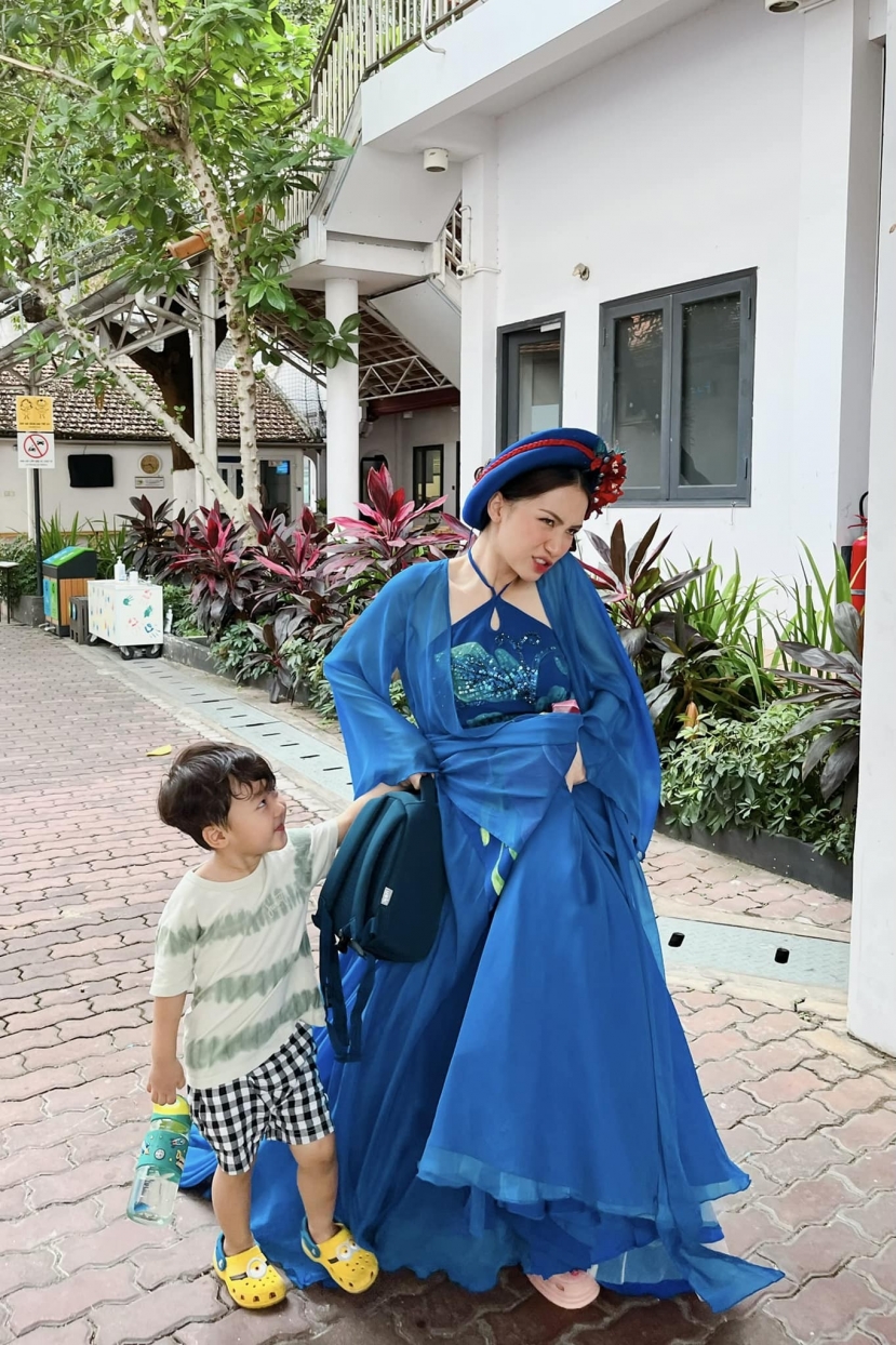 Hòa Minzy lựa chọn làm mẹ đơn thân Hòa Minzy lựa chọn làm mẹ đơn thân