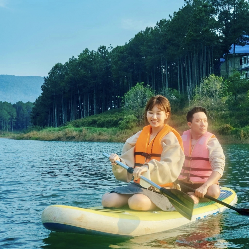 Dù tận hưởng cuộc sống viên mãn bên Hari Won, song anh vẫn đối mặt với tin đồn ly hôn Dù tận hưởng cuộc sống viên mãn bên Hari Won, song anh vẫn đối mặt với tin đồn ly hôn