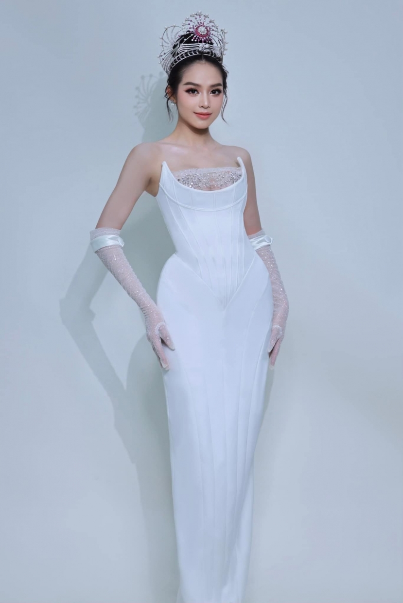 Thanh Thủy phù hợp với Miss Intercontinental (Hoa hậu Liên lục địa) Thanh Thủy phù hợp với Miss Intercontinental (Hoa hậu Liên lục địa)