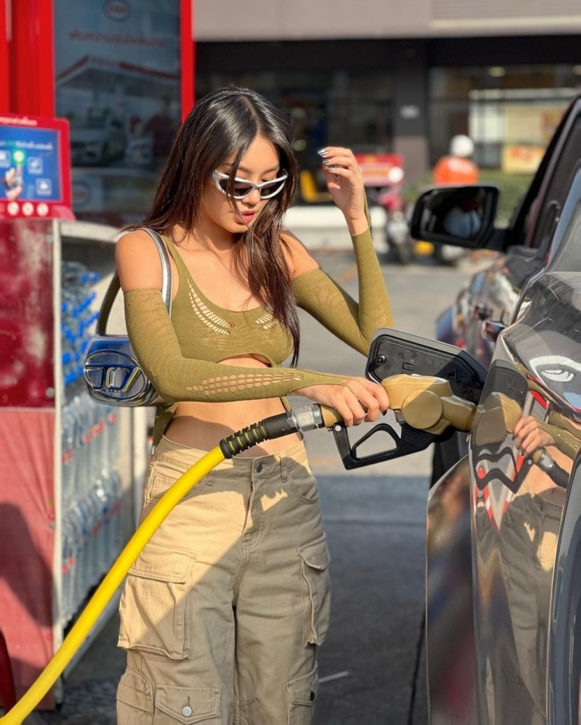 Câu nói 'đẹp khoe xấu che' hoàn toàn hợp lý với Thảo Nhi Lê Câu nói 'đẹp khoe xấu che' hoàn toàn hợp lý với Thảo Nhi Lê