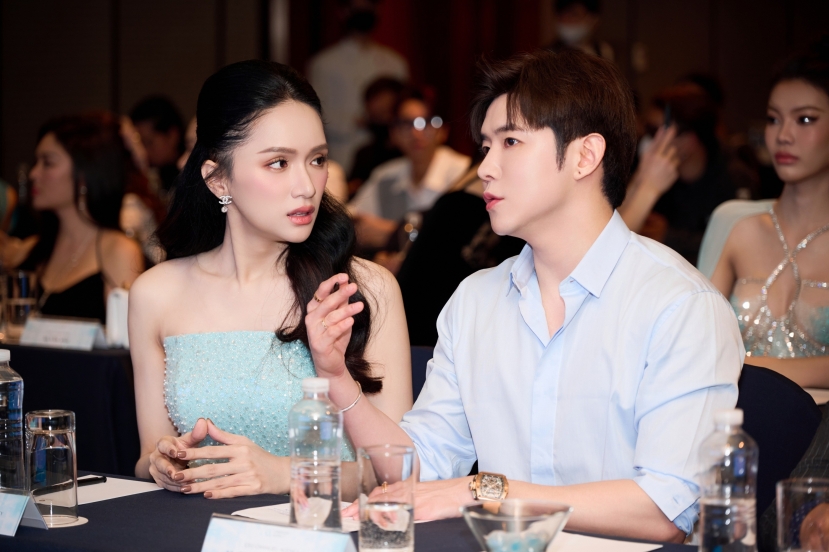 Sự nghiệp của Hương Giang thuận lợi hơn sau khi sang Thái Lan phẫu thuật Sự nghiệp của Hương Giang thuận lợi hơn sau khi sang Thái Lan phẫu thuật