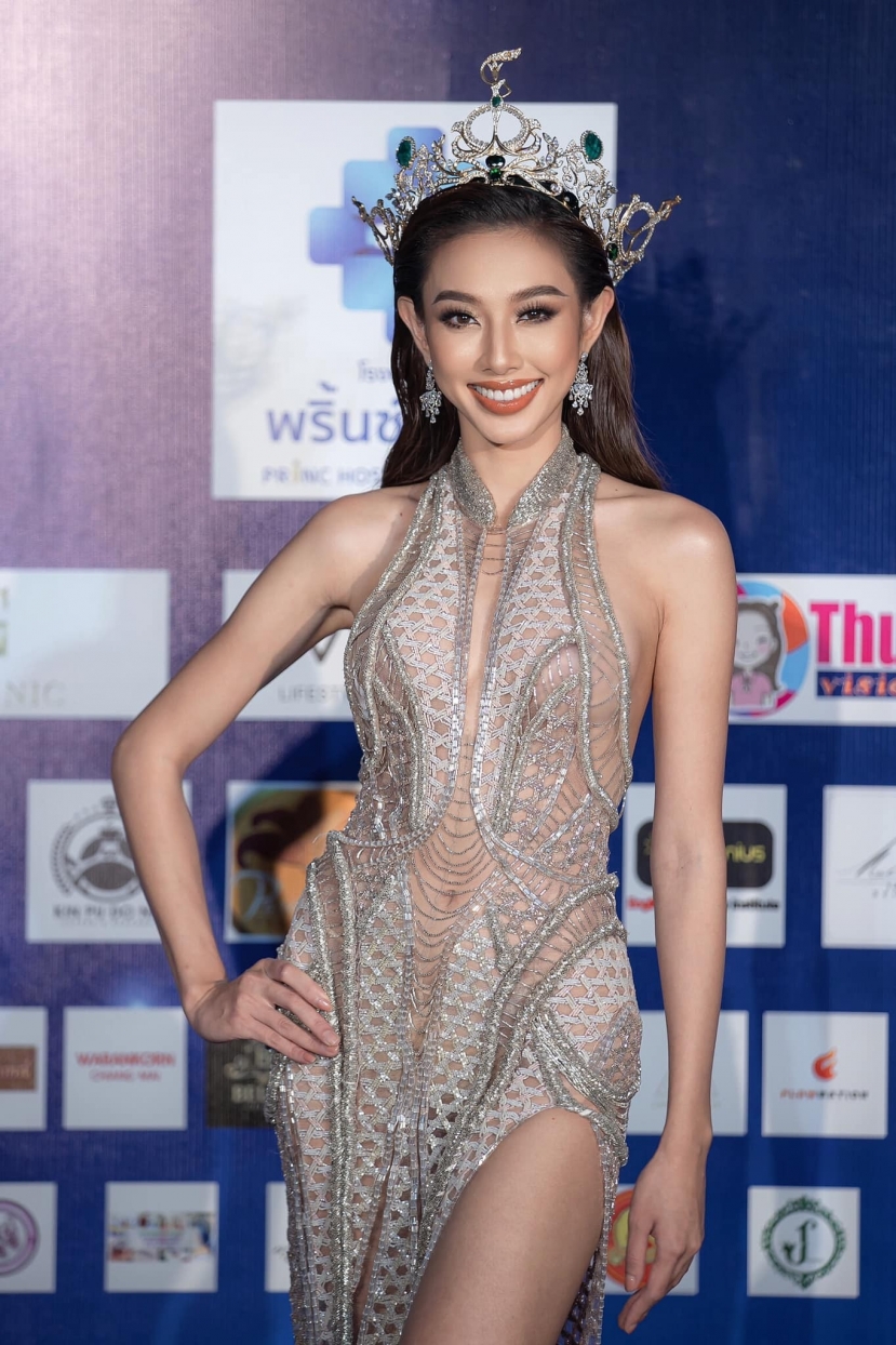 Thí sinh Miss Grand Thailand 2023 khiến fan 'ngượng chín' khi diện trang phục hở quá đà - Ảnh 2