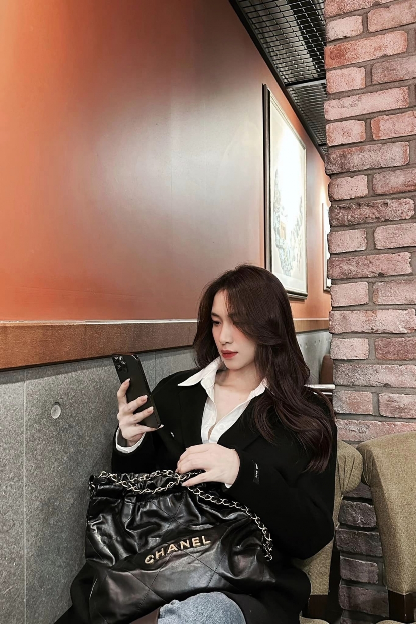 Hòa Minzy hóa gái Hàn Quốc thực thụ trong loạt ảnh mới Hòa Minzy hóa gái Hàn Quốc thực thụ trong loạt ảnh mới