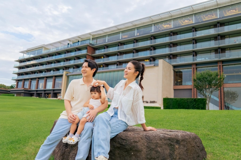 Đông Nhi - Ông Cao Thắng khá cởi mở trong việc chia sẻ hình ảnh của bé Winnie. Đông Nhi - Ông Cao Thắng khá cởi mở trong việc chia sẻ hình ảnh của bé Winnie.