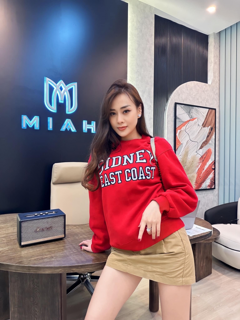 1001 công thức phối đồ khoe dáng đỉnh của Phương Oanh, hóa ra 'bỏ túi' bí quyết này - Ảnh 3 1001 công thức phối đồ khoe dáng đỉnh của Phương Oanh, hóa ra 'bỏ túi' bí quyết này - Ảnh 3
