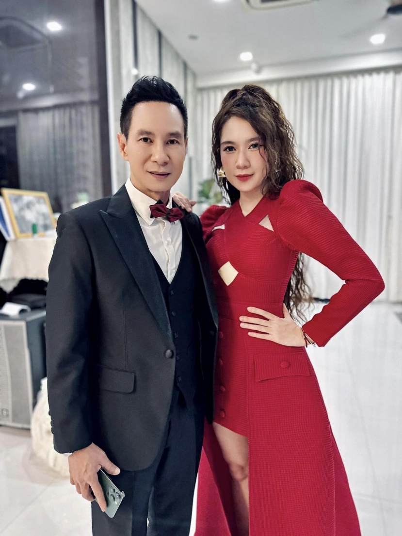 Minh Hà tin tưởng tuyệt đối ở chồng Minh Hà tin tưởng tuyệt đối ở chồng