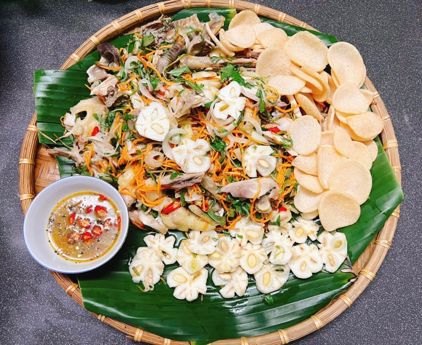 'Gỏi gà măng cụt' tạo nên cơn sốt trên mạng xã hội 'Gỏi gà măng cụt' tạo nên cơn sốt trên mạng xã hội