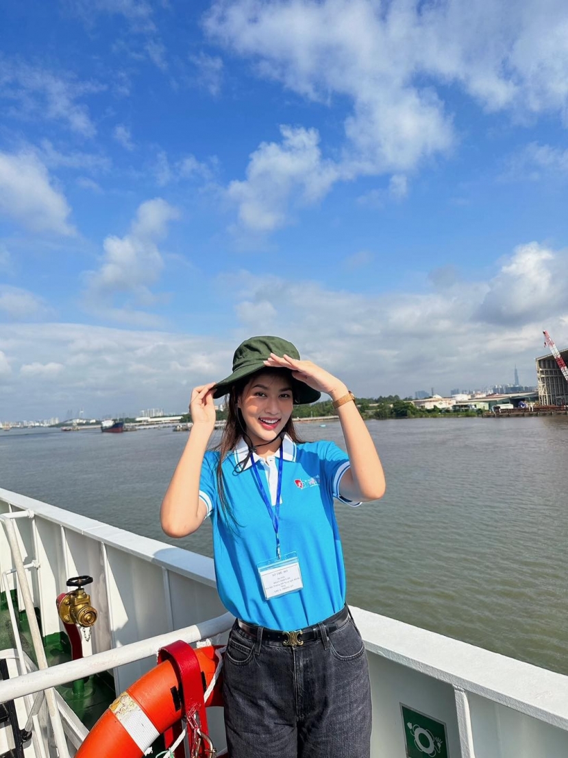 Hai nàng hậu thông báo sắp sửa khởi hành Hai nàng hậu thông báo sắp sửa khởi hành