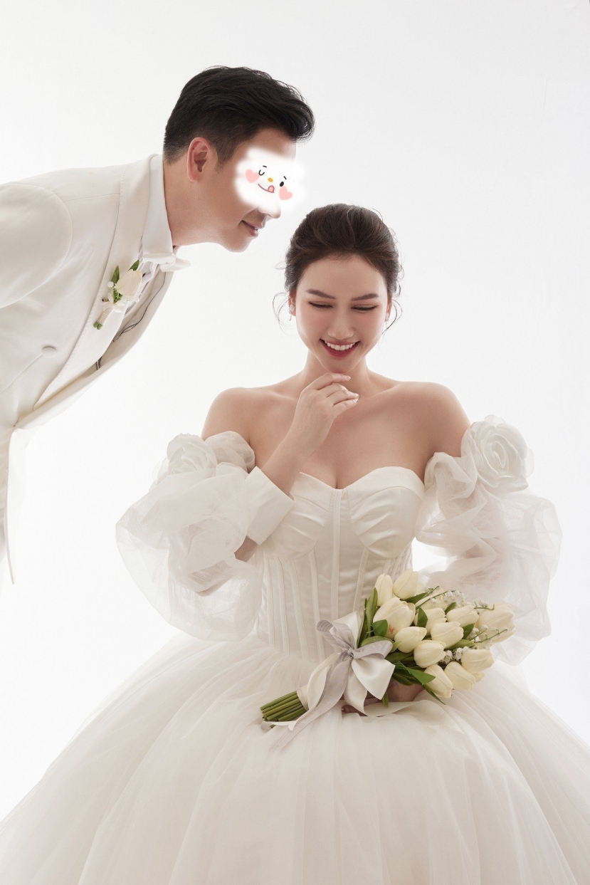 Hình ảnh làm dấy nghi vấn Hương Giang sắp sửa lên xe hoa Hình ảnh làm dấy nghi vấn Hương Giang sắp sửa lên xe hoa