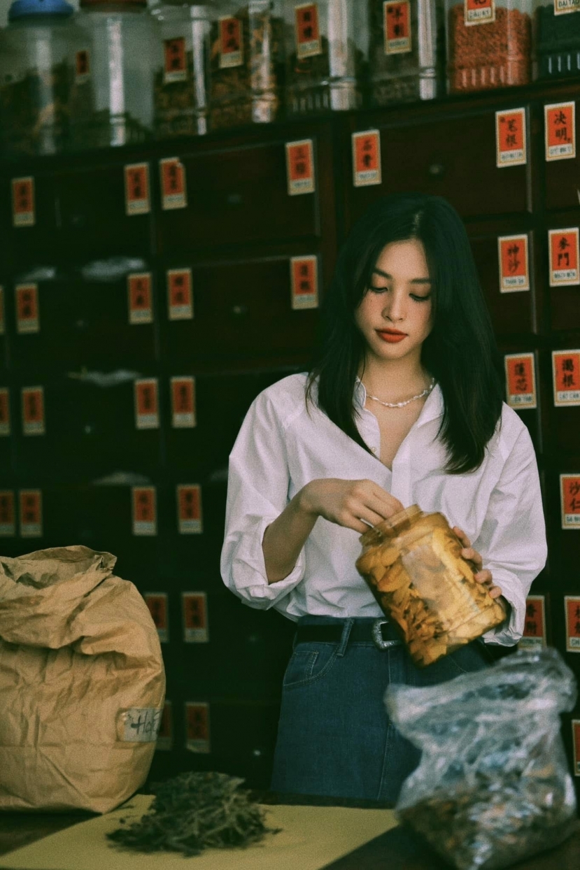Tiểu Vy nỗ lực hết mình để lan tỏa những giá trị tích cực Tiểu Vy nỗ lực hết mình để lan tỏa những giá trị tích cực