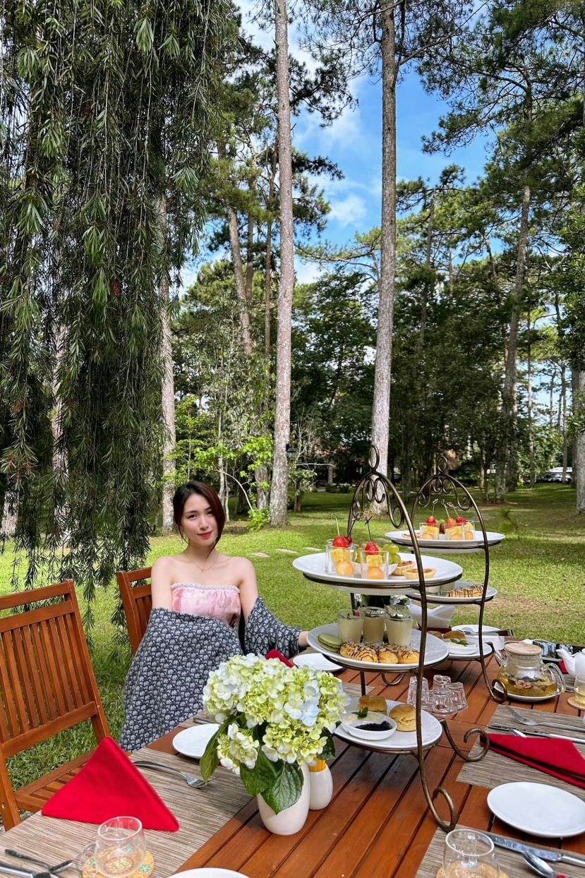 Lối trang điểm nhẹ nhàng cũng khiến bao người say đắm Lối trang điểm nhẹ nhàng cũng khiến bao người say đắm